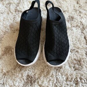 Bzees Black Open-Toe slingback Knit Sandals